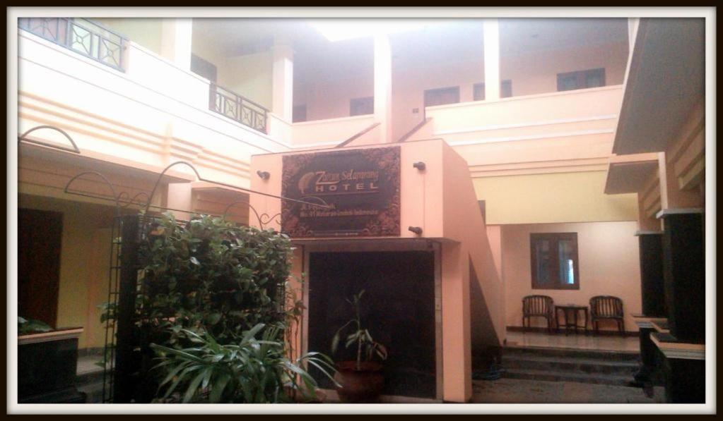 Zaitun Selaparang Hotel Lombok Bagian luar foto